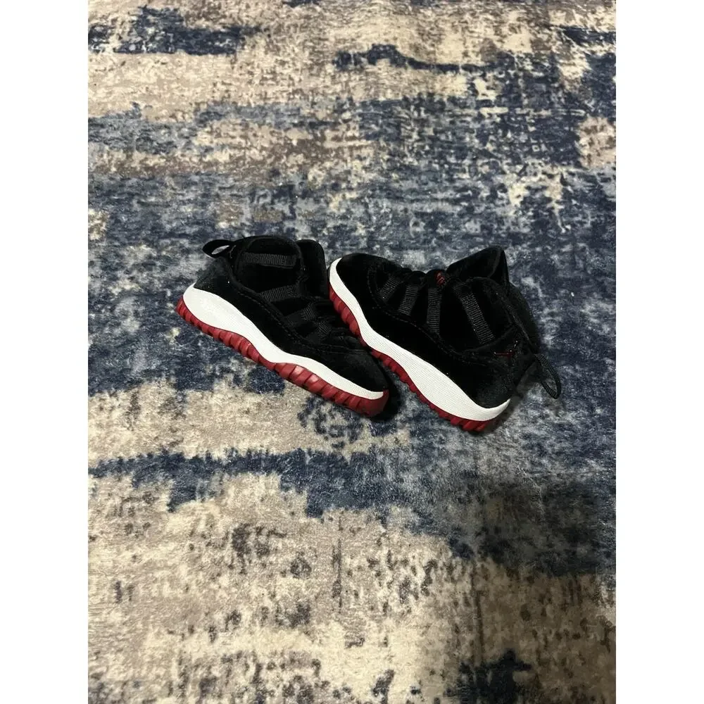 Size 6C- Nike Air Jordan 11 ‘Bred Velvet’ Toddler Sneakers HF7808-061